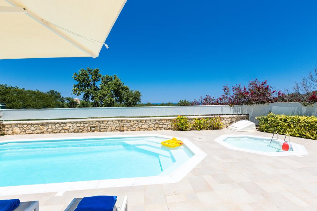 Deluxe Villa Ianthos - Outdoor Hot Tub & Kids Pool Gallos Екстер'єр фото